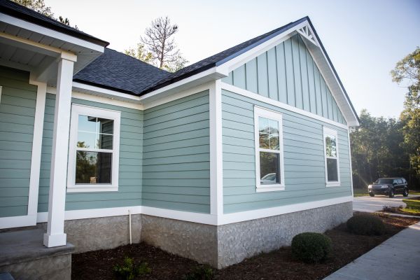 Cost of Damaged Siding Repair in Seattle