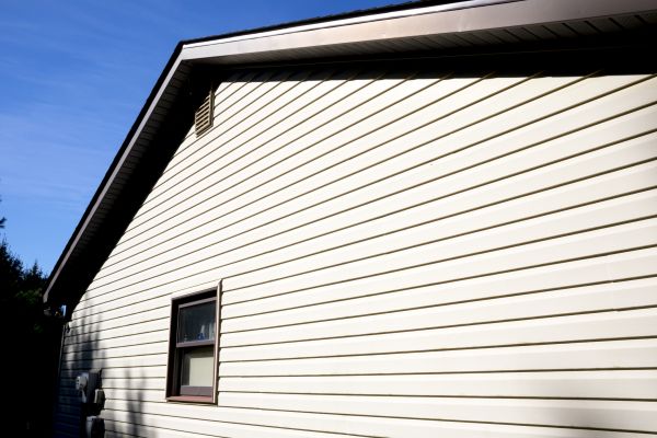 Cost of Dutch Lap Siding Installation in Seattle