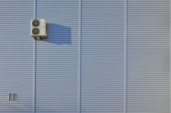 Cost of Flat Metal Siding Installation in Seattle