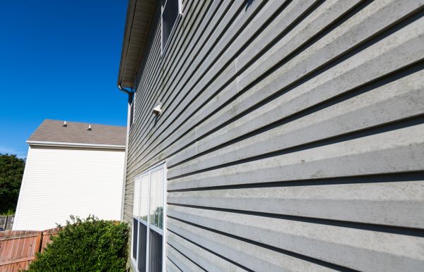 Cost of Vinyl Siding Panel Replacement in Seattle